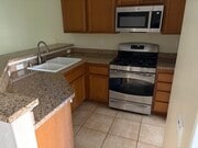 Photo - 345 Kellogg Way