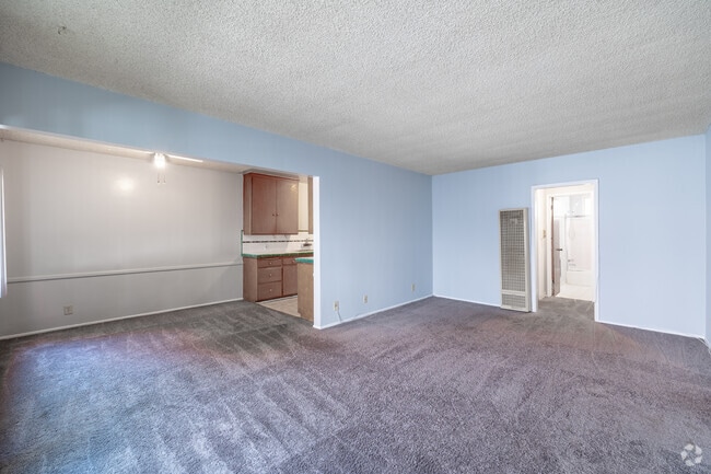 1BR, 1BA - 623SF - Living Room - Riverside Apartments at Valley Village