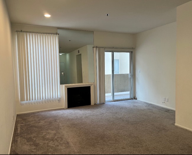 Building Photo - 19350 Sherman Way Unit 125