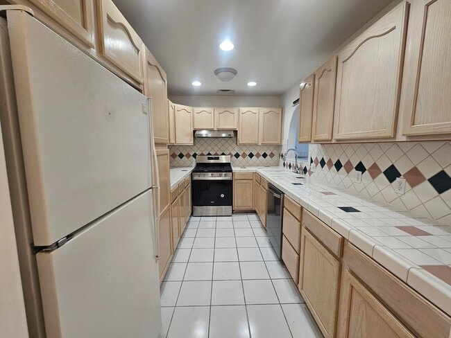 Photo - 1649 Sargent Pl Unit 1649 S. Sargent Pl.