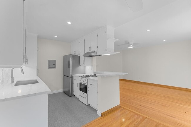 Photo - 1701 Washington Way Unit 02