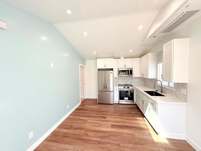 Building Photo - 10839 Fellows Ave Unit 10839 - ADU
