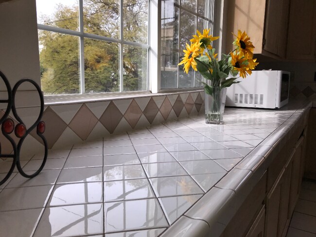 Photo - 2635 Dobinson St Unit A