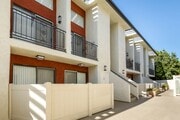 Patios - Chatsworth Plaza Apartments
