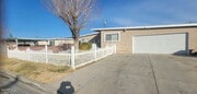 Photo - 815 W Ave H 7