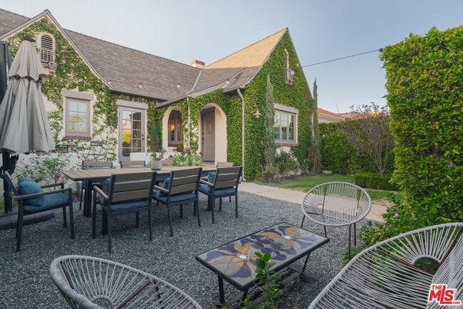 Building Photo - 513 N Mansfield Ave