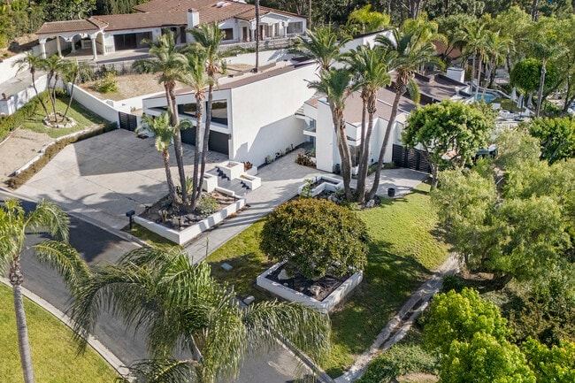 Photo - 275 S Owens Dr