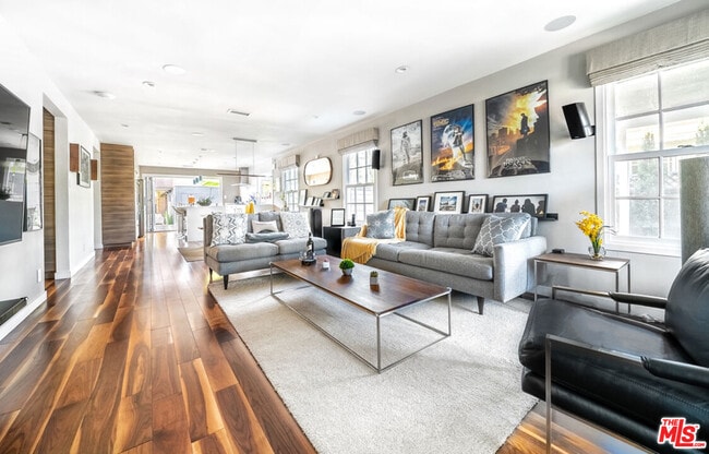 Building Photo - 3769 Greenwood Ave