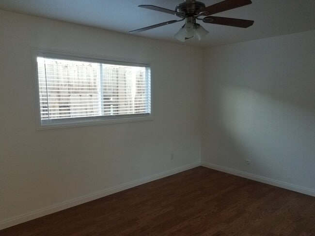 Photo - 3-Bed, 1.5-Bath House w/1-Car Garage, Close to Commissary