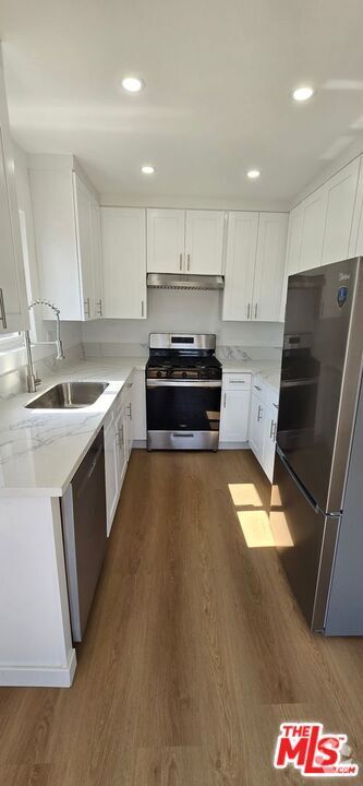 Building Photo - 1308 N Poinsettia Pl Unit 6 Rental