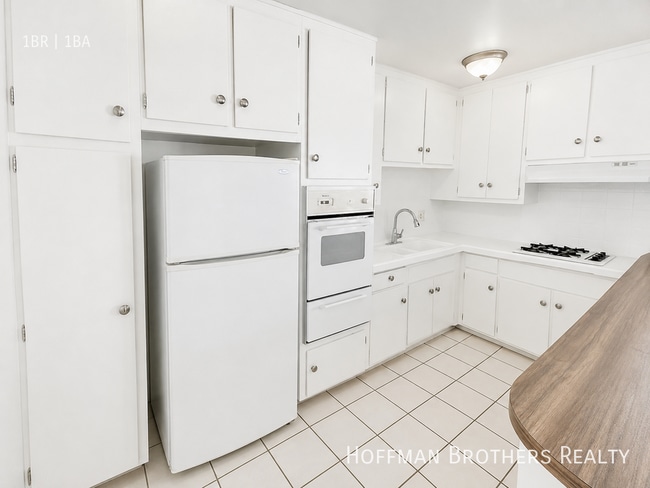 Photo - 3718 Mentone Ave Unit 9