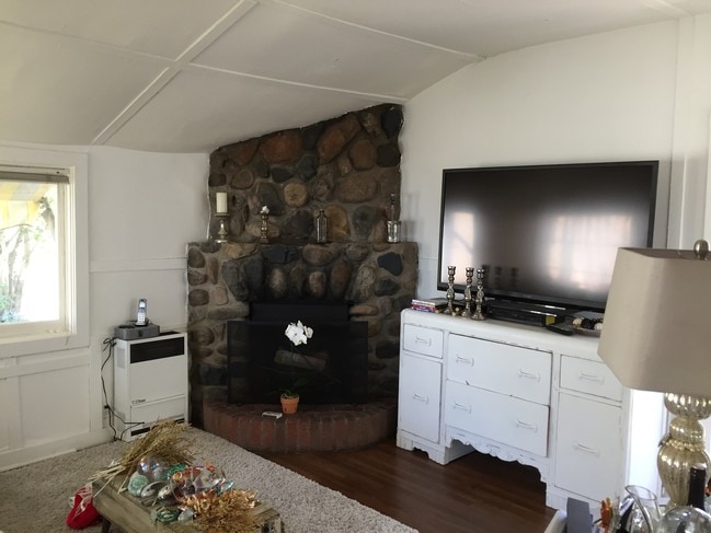 Photo - 2612 Victoria Dr