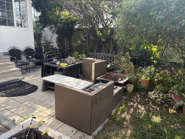 Photo - 2405 Perkins Ln