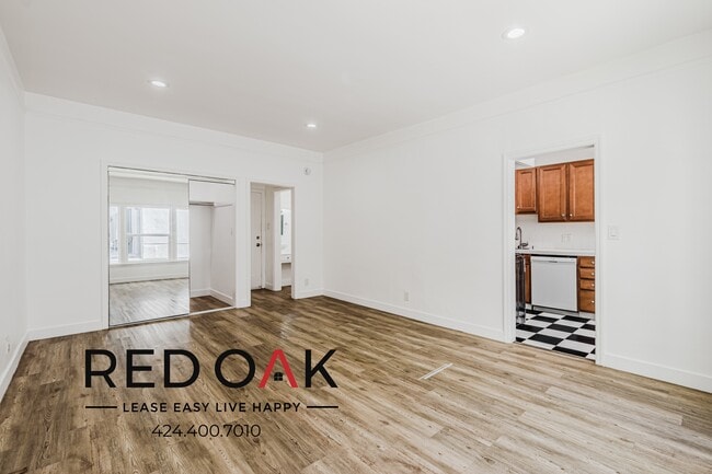 Photo - 1818 Whitley Ave Unit 203