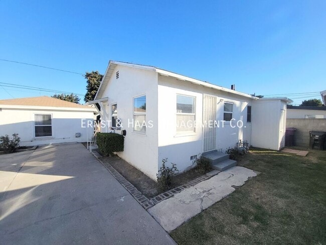 Photo - 2125 W Columbia St House