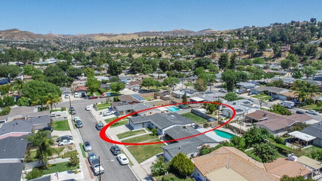 Photo - 27222 Plumwood Ave