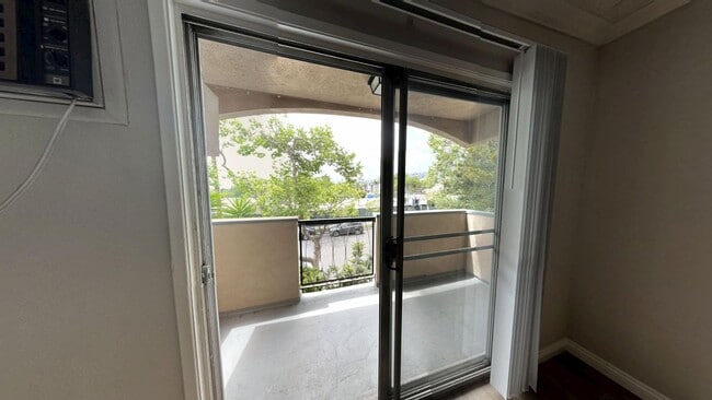Photo - Hayworth Apartments