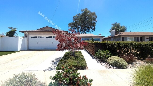 Building Photo - Beautiful Single Story in the heart of Cla... Rental