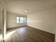 Photo - 1145 Linden Ave