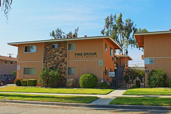Building Photo - 1447 Seventh St Unit 1