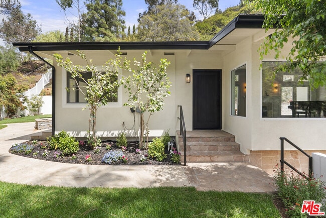 Photo - 9541 Cedarbrook Dr