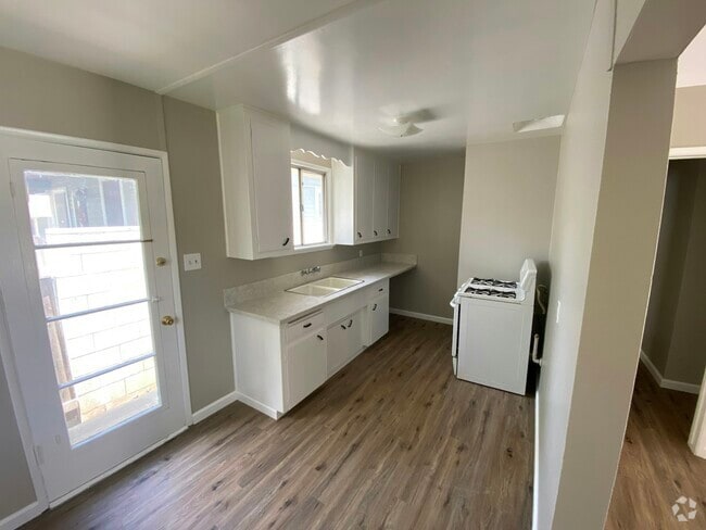 Building Photo - 329 Alvarado St Rental