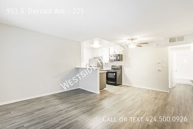 Building Photo - 951 S Oxford Ave Unit 225