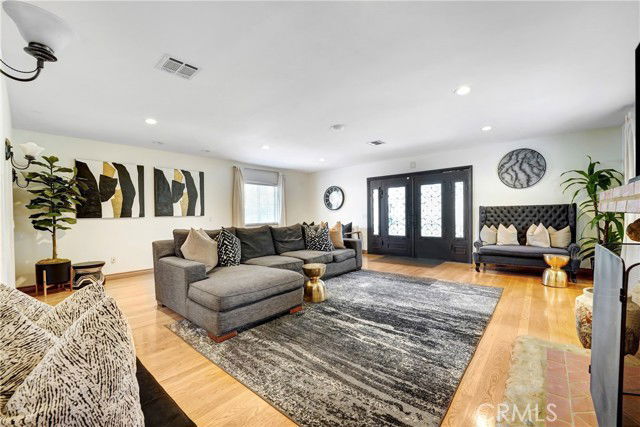 Photo - 11242 Sheldon St