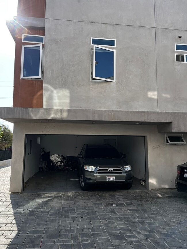 Photo - 1222 Alexandria Ave Unit 1