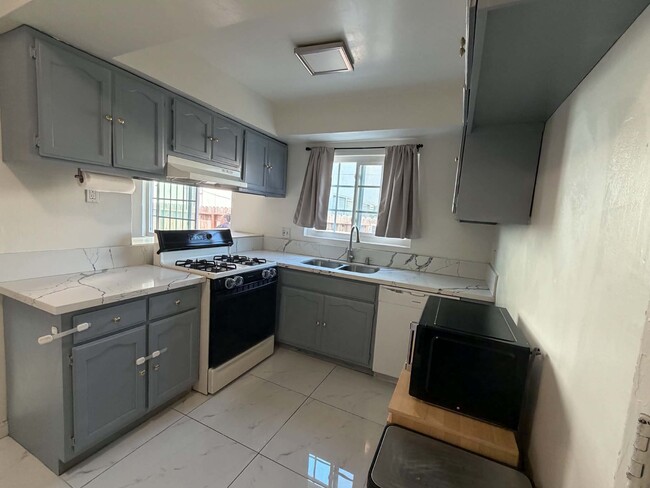 Photo - 10760 Woodbine St Unit 1A