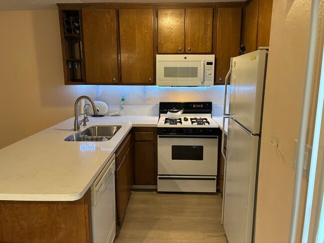 Photo - 18530 Hatteras St Unit 108