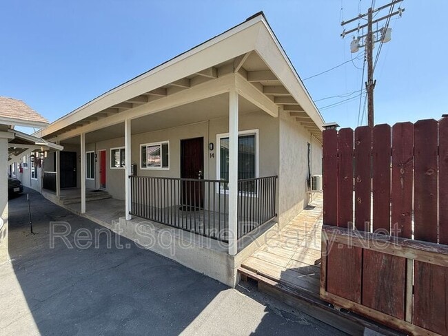 Building Photo - 936 W Foothill Blvd Unit #14 Rental