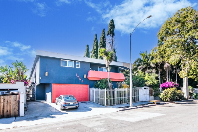 Photo - 1908 Clinton St Unit 3