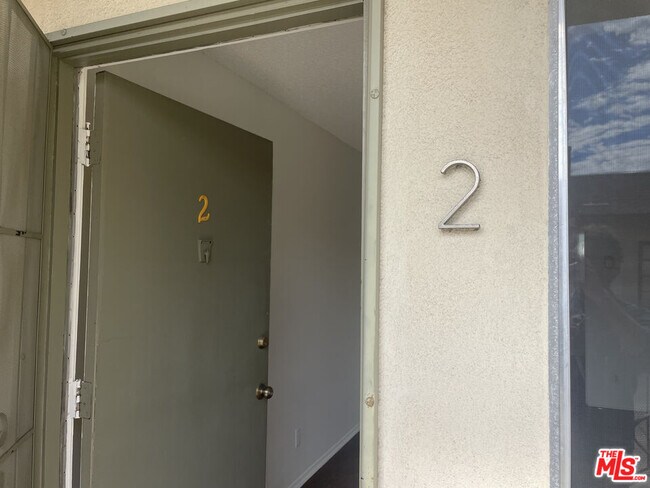 Photo - 1150 N Commonwealth Ave Unit #2