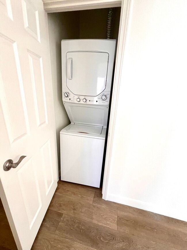 Photo - VIA Unit 305