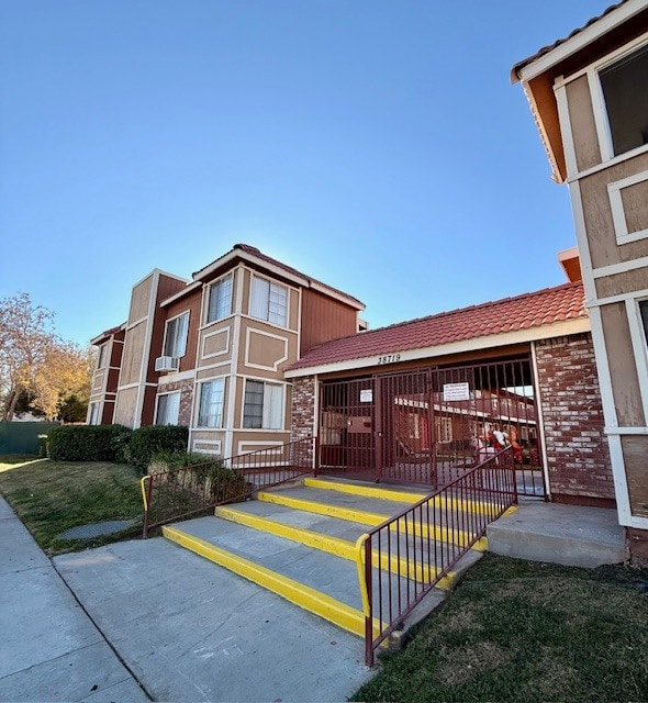 Building Photo - Colonial Terrace Apartments