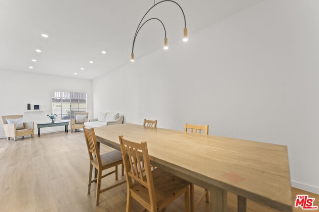 Photo - 5533 Spanish Oak Ln Unit E