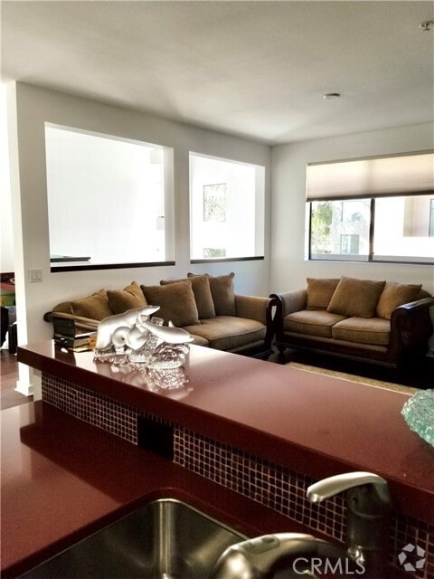 Building Photo - 850 E Palm Canyon Dr Rental