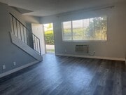 Photo - Beautiful 2 bedroom 1 1/2 bath town home l... Unit 03