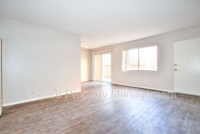 Photo - 420 W Linden Dr Unit #5