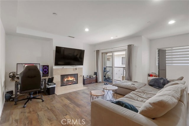 Photo - 1611 W 208th St
