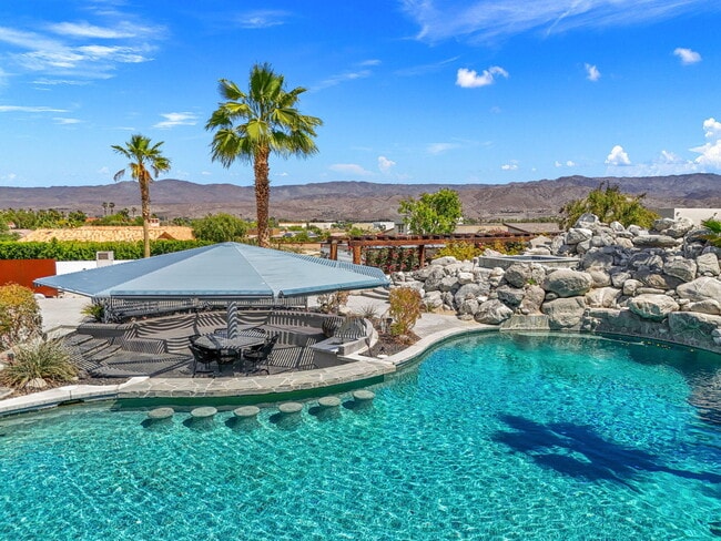 Building Photo - 41750 Hermitage Dr