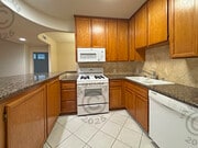 Photo - 12140 Moorpark St