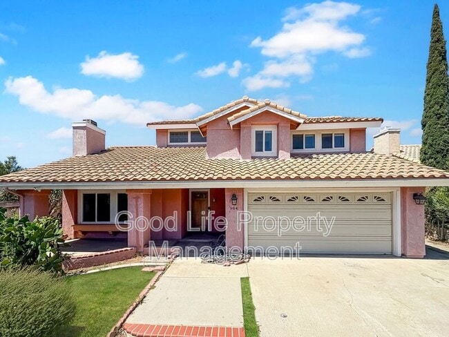 Photo - 964 Sugarloaf Dr House