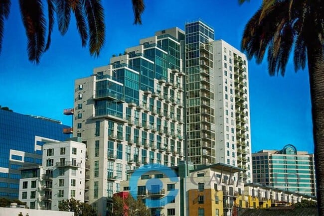 Building Photo - 1240 India St Unit 321