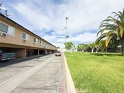 Photo - 3030 Vineland Ave