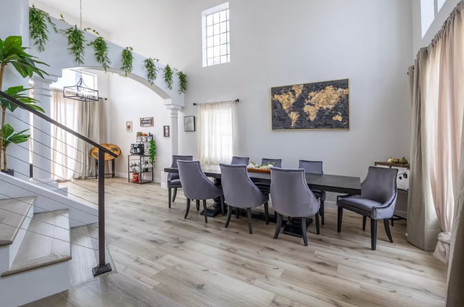 Photo - 16182 Abedul St