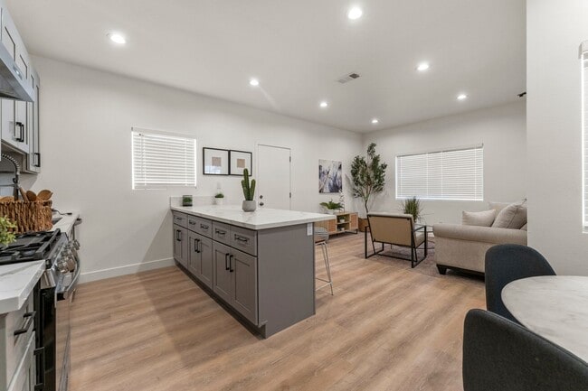 Photo - Showing Times: Showing Times: to schedule a viewing, please call & contact us