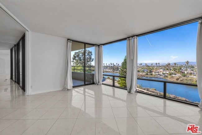 Photo - 4316 Marina City Dr Condo Unit A Rare Brilliant