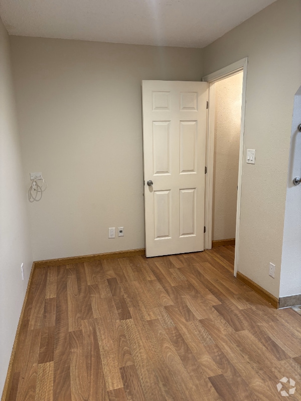 Building Photo - 1326 Darby St Rental
